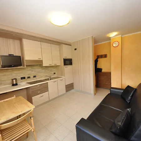 Baita Carosello Apt 4 By Livigno Accomodation *