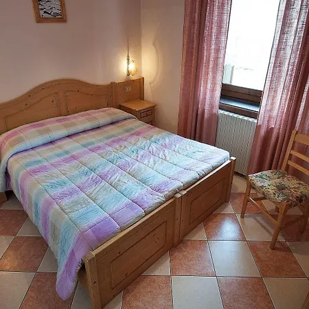 Baita Carosello Apt 4 By Livigno Accomodation Livigno